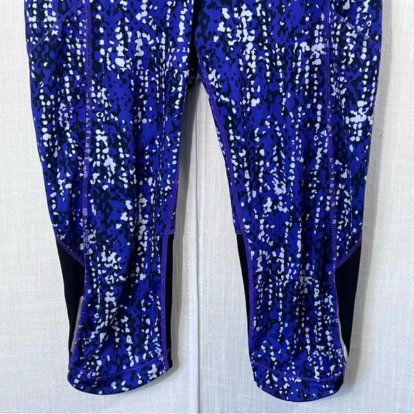 Athleta Pebble Be Free Knicker Crop Running Workout Leggings Sz S - Picture 4 of 10